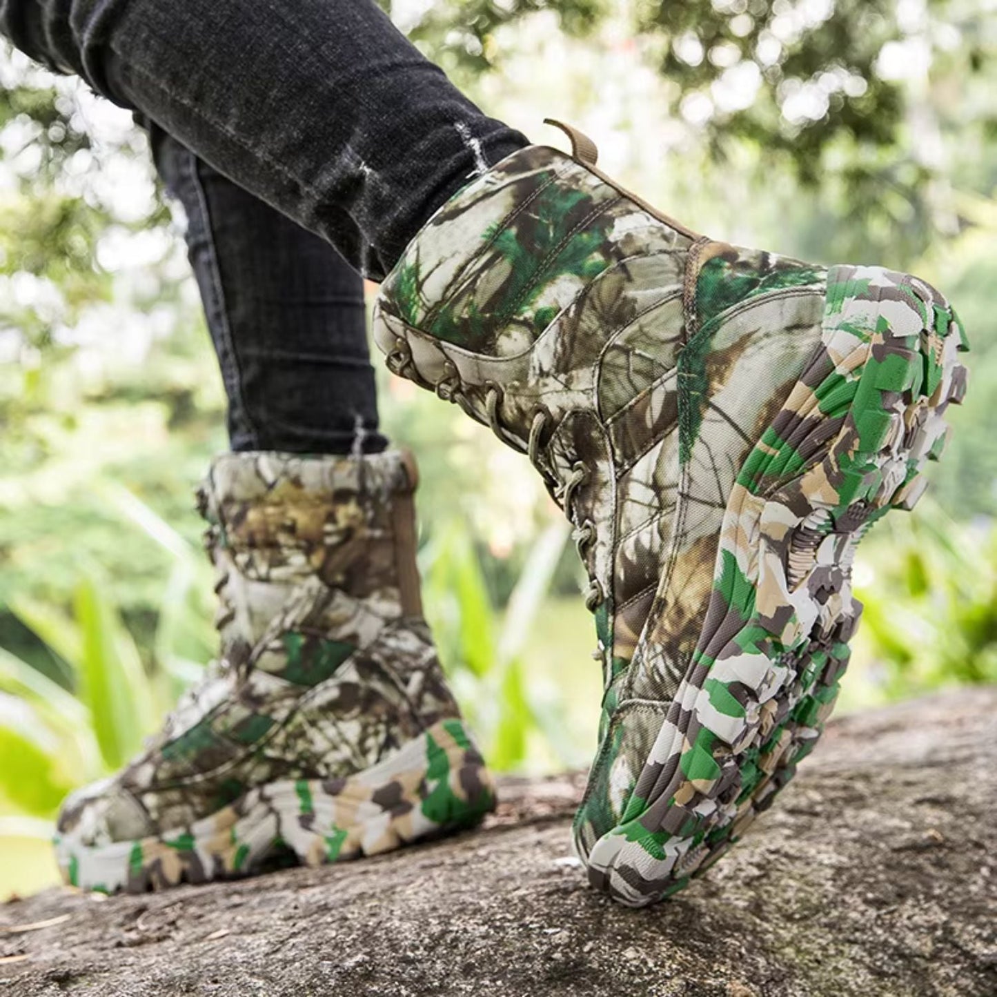 Insulated Camo Hunting Boots | Zyphhra