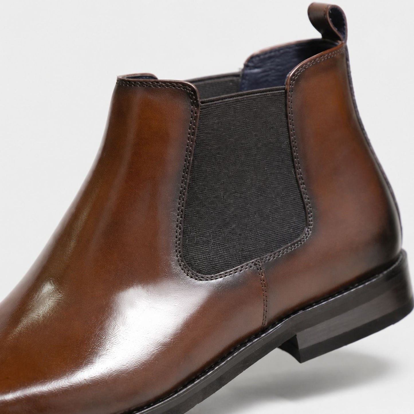Refined Leather Chelsea Boots | Zyphhra