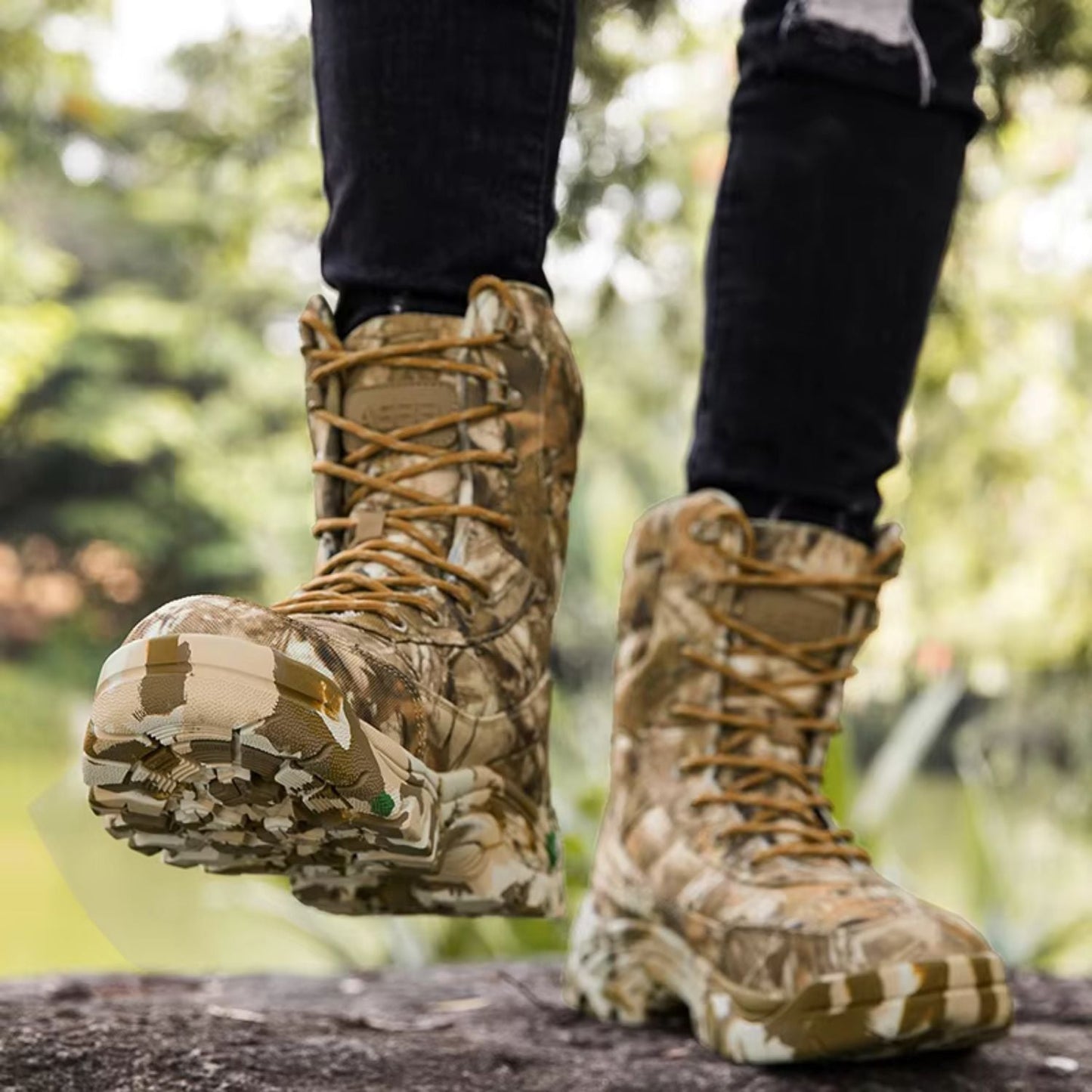 Insulated Camo Hunting Boots | Zyphhra