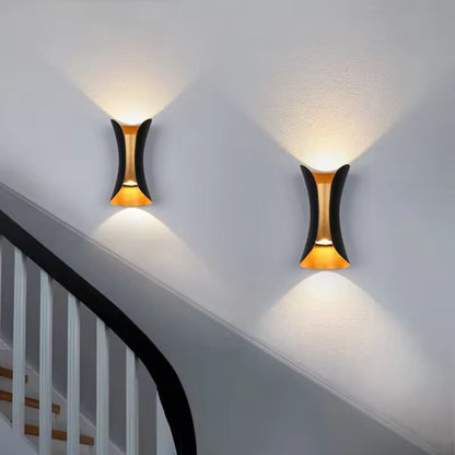 Modern Black Gold Wall Light | Zyphhra