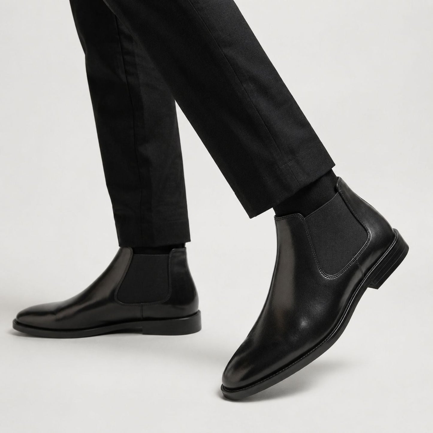 Refined Leather Chelsea Boots | Zyphhra