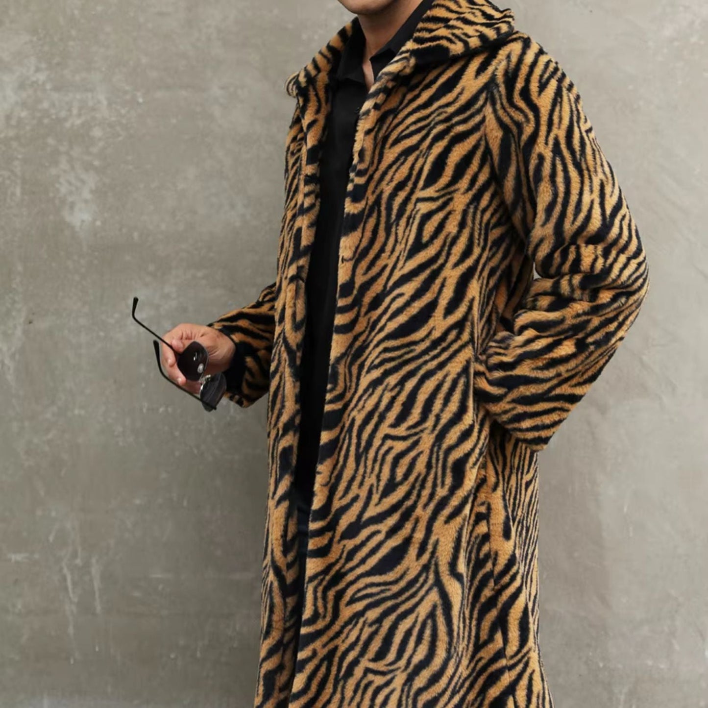 Bold Patterned Plush Fur Coat | Zyphhra
